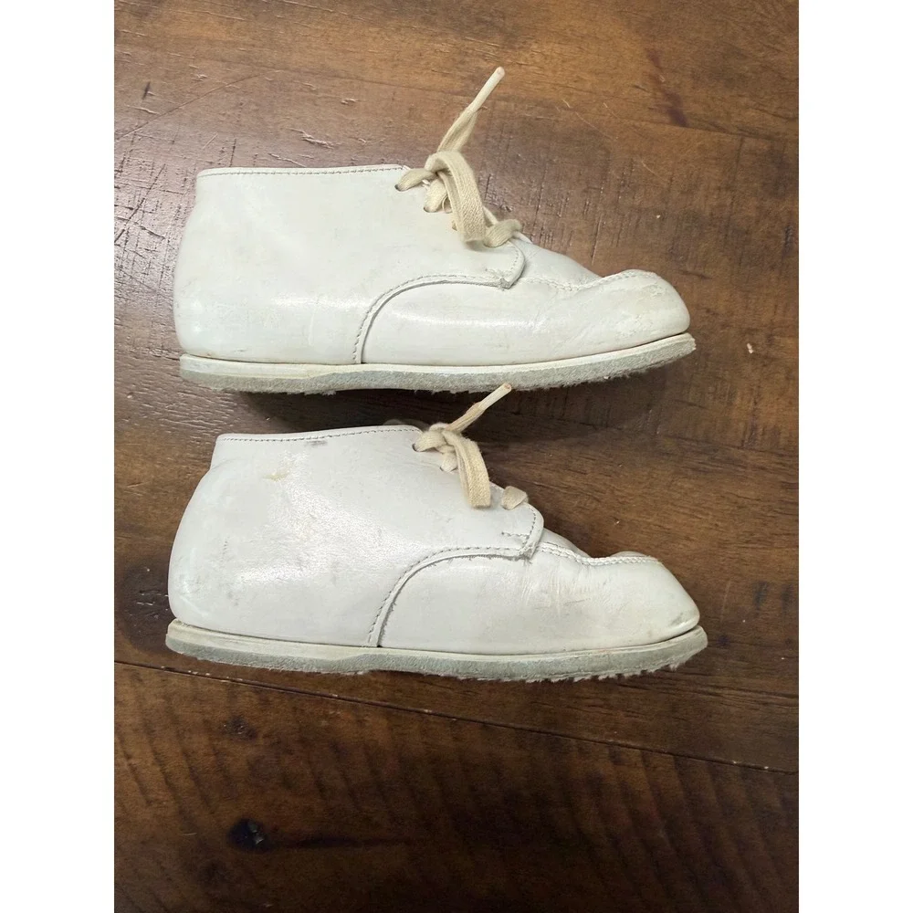 Stride Rite Vintage White Leather Baby Walking Shoes High Top Lace Up Size 5.5 E